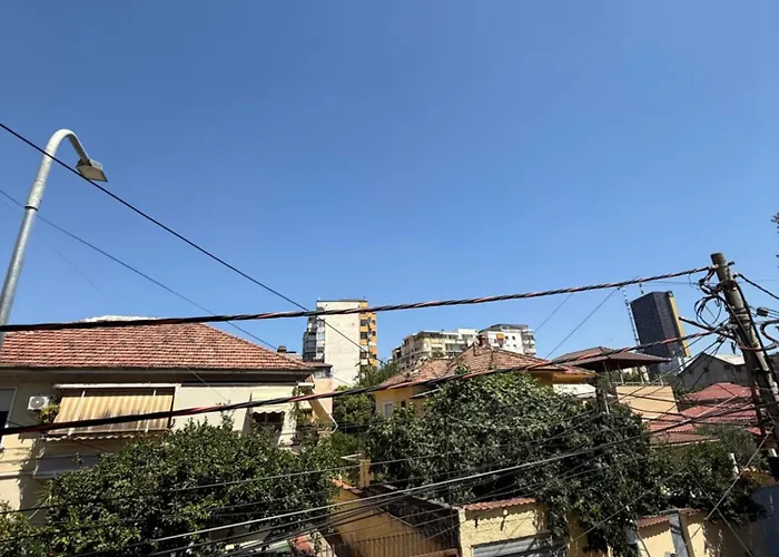 アパート Leo Apts *